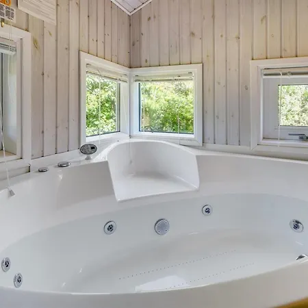 Semesterbostad Euphemia - 900m From The Sea By Interhome