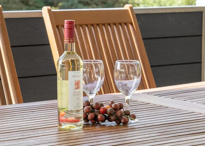 Euphemia - 900m From The Sea By Interhome *