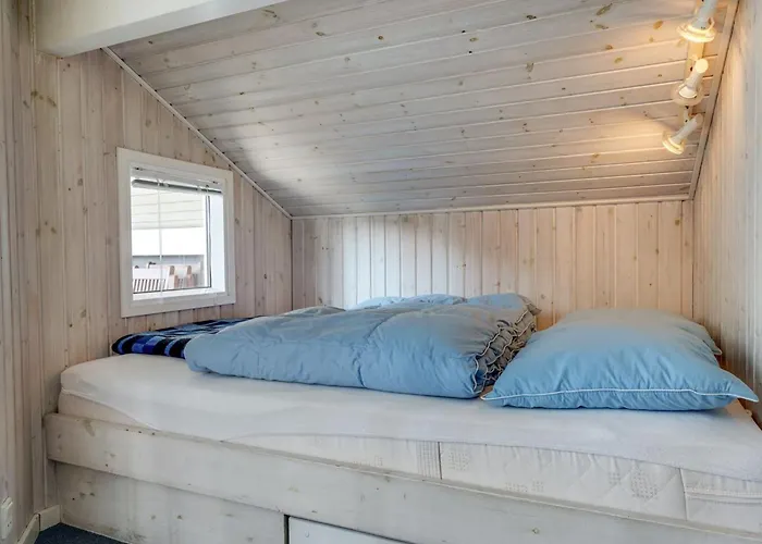 Euphemia - 900m From The Sea By Interhome