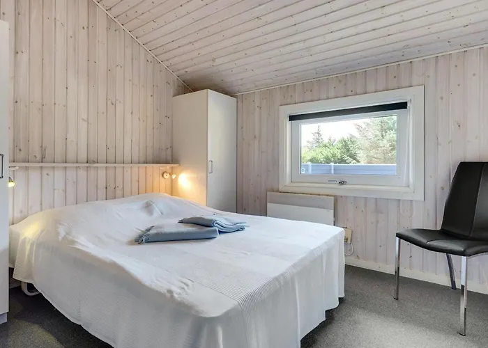 Euphemia - 900m From The Sea By Interhome